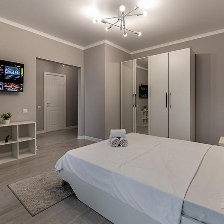 Уютная 1 Комнатная Freedom Apartment Astana Luaran gambar