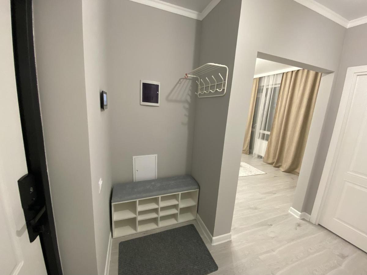 Уютная 1 Комнатная Freedom Apartment Astana Luaran gambar